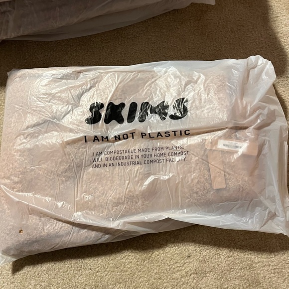 Skims teddy jogger in camel size s/m - Picture 4 of 4